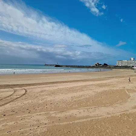 公寓 T2 Avec Ascenseur, A 150m Plage, Balcon Plein Ouest, D'olonne - Fr-1-331-209 莱萨布勒-多洛讷